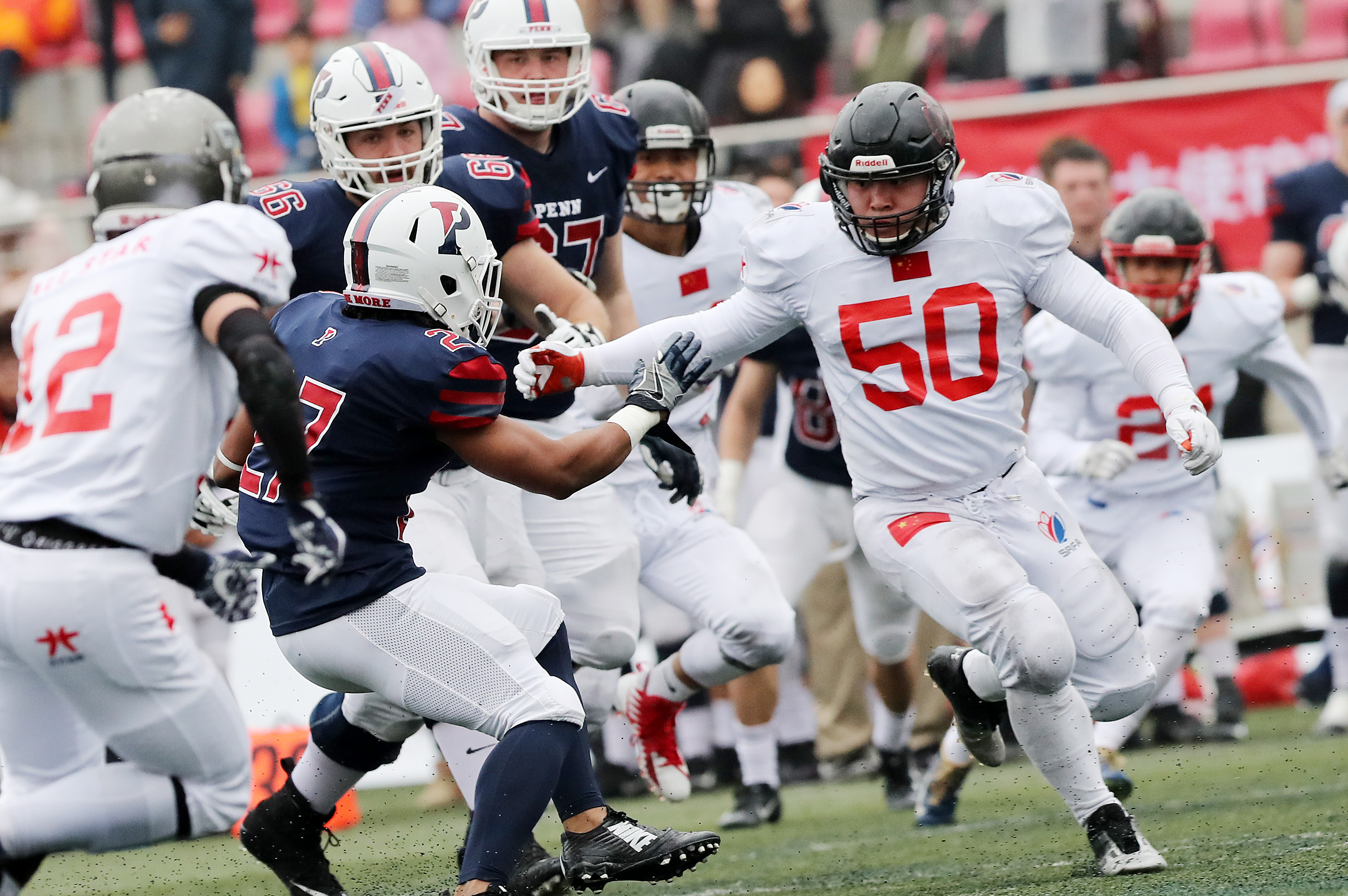 关于橄榄球决赛震撼开打,巅峰对决引爆全场的信息 关于橄榄球决赛震撼开打,巅峰对决引爆全场的信息