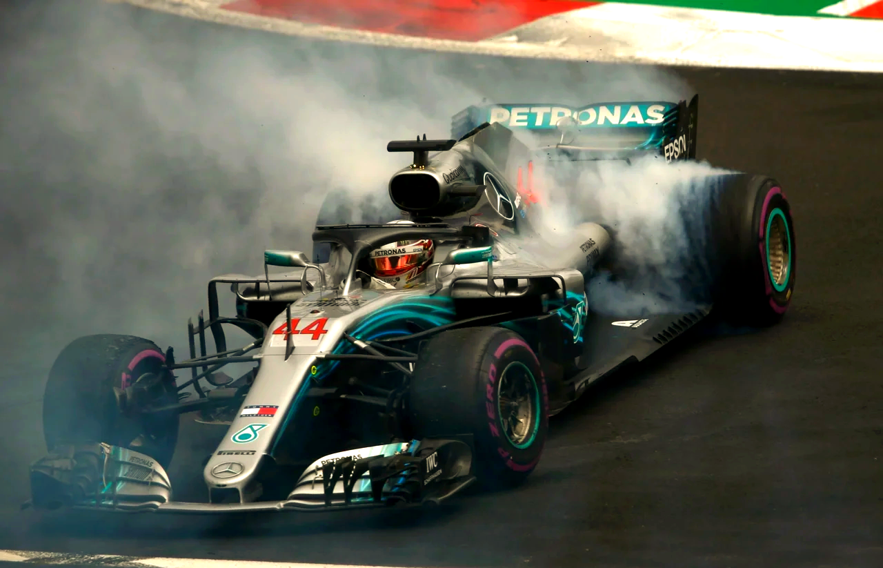 pg电子娱乐-迈凯伦碾压雷诺车队,汉密尔顿状态火热