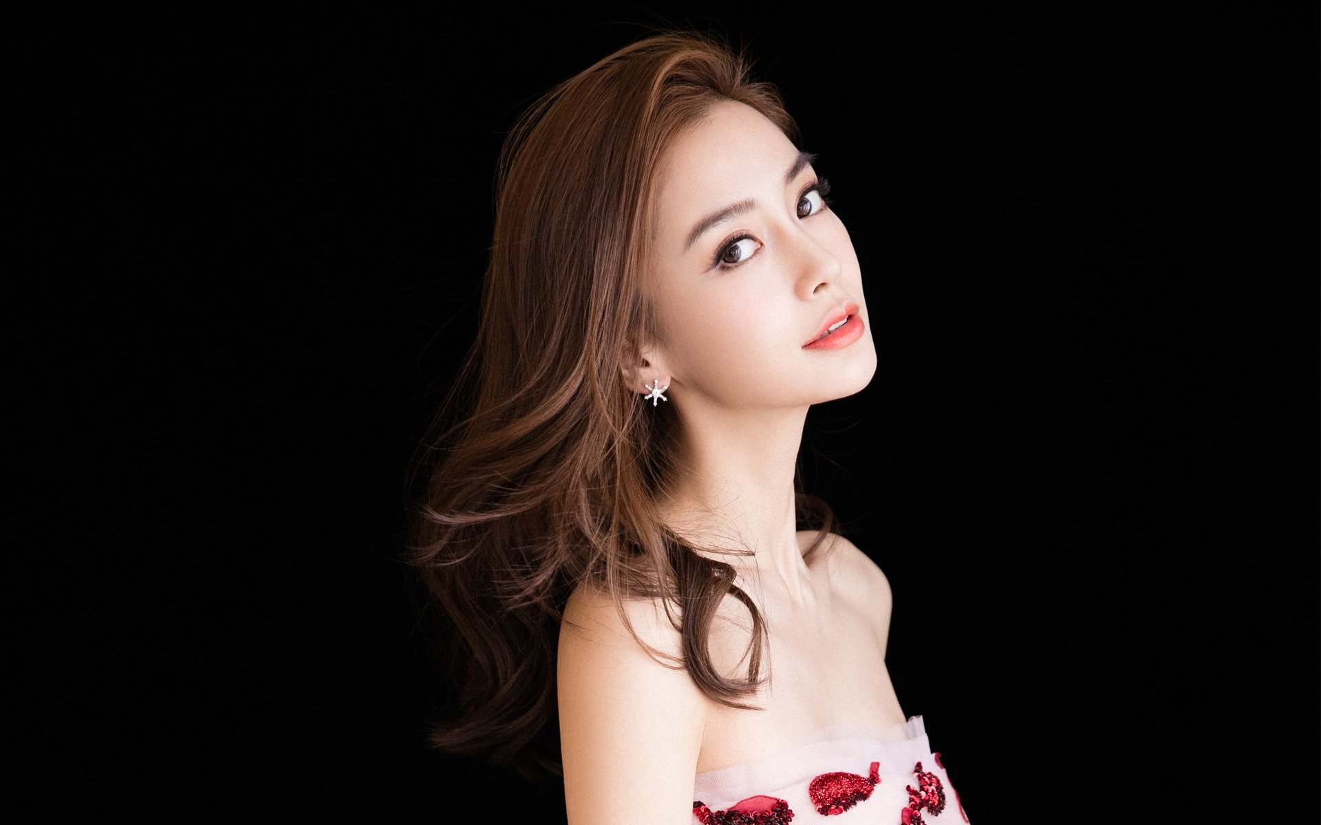 决胜时刻，哈登关键表现助猛龙稳稳拿下勇士