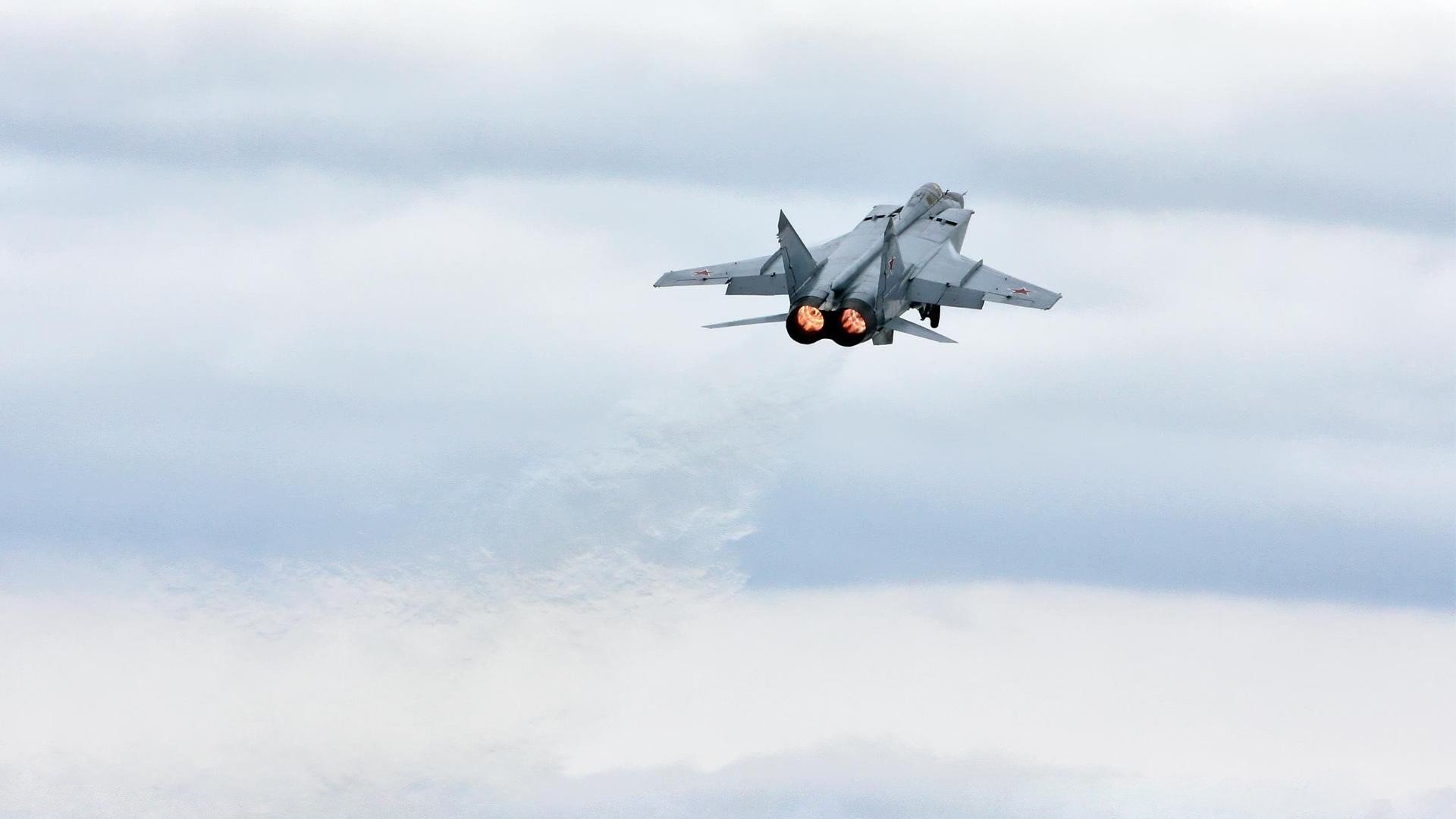 完美风暴，多特蒙德战术碾压击溃贝蒂斯，黄喜灿献教科书级演出